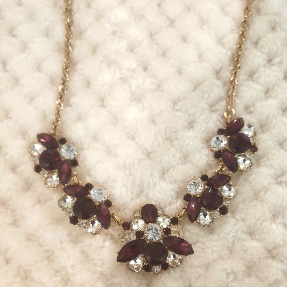 Elegant Gold and Ruby Floral Necklace
